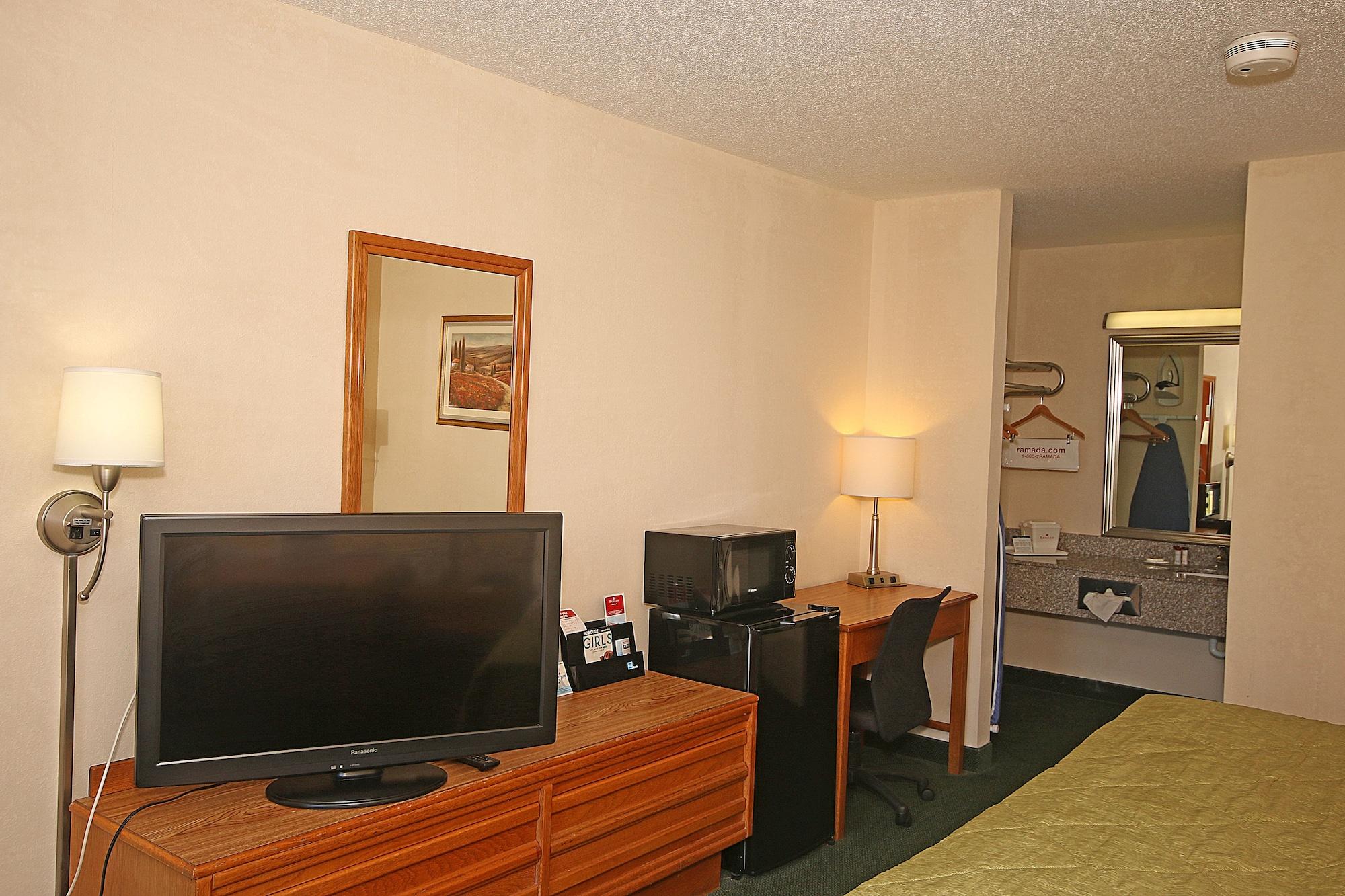 Ramada By Wyndham Wytheville Exteriér fotografie
