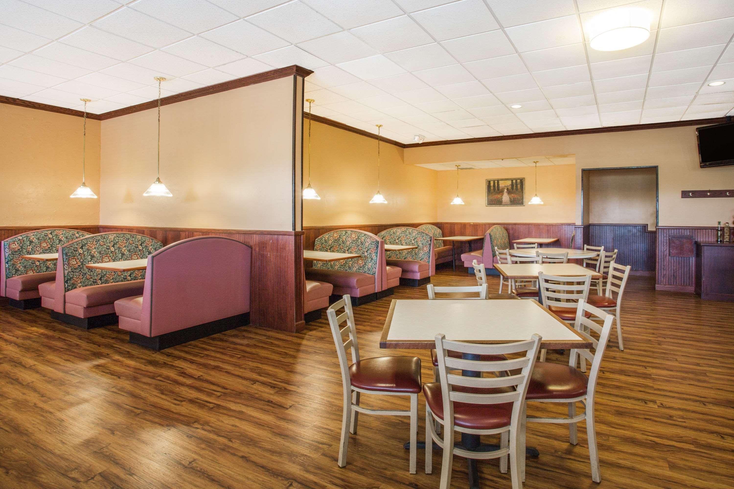 Ramada By Wyndham Wytheville Exteriér fotografie