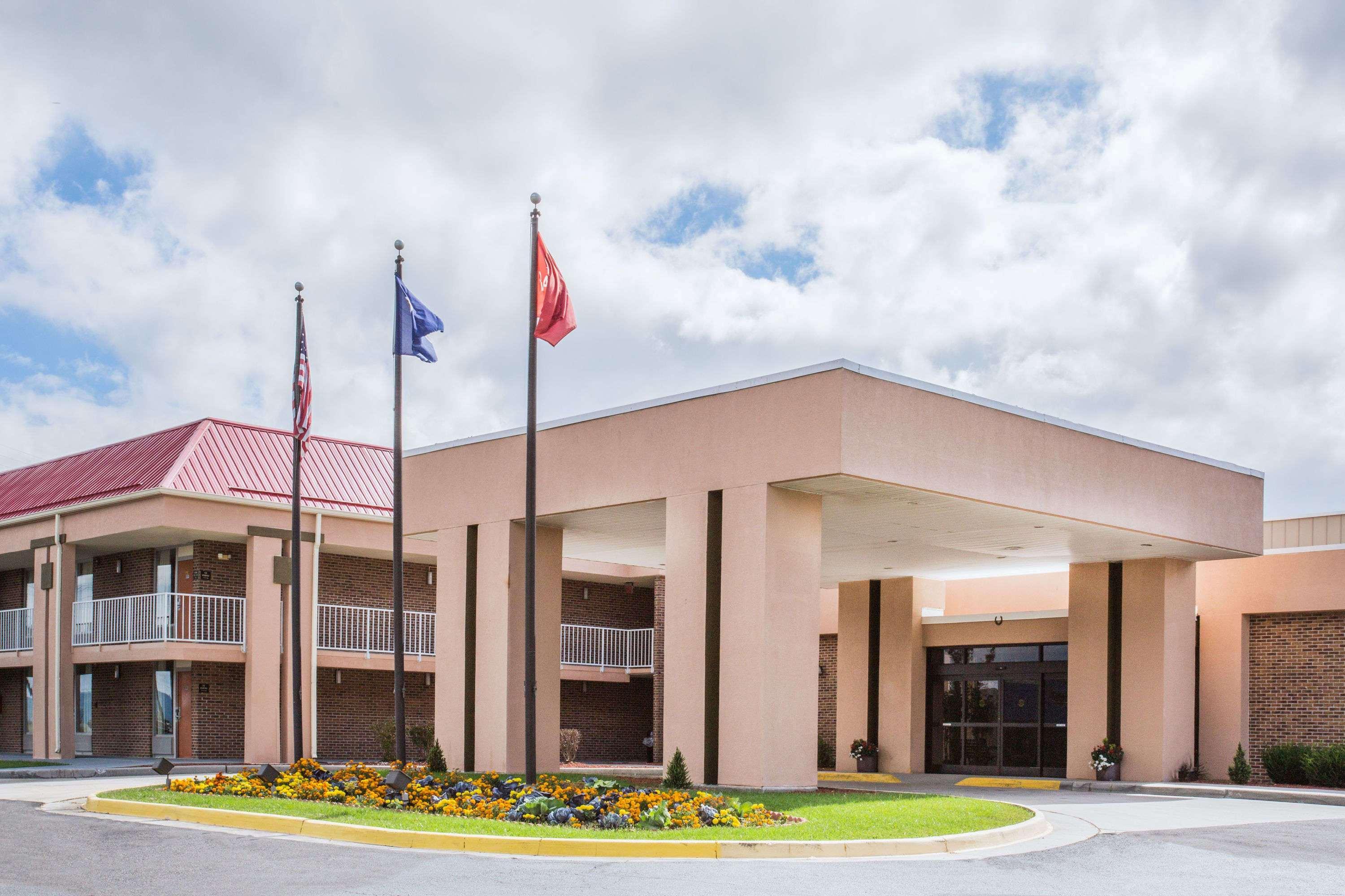 Ramada By Wyndham Wytheville Exteriér fotografie