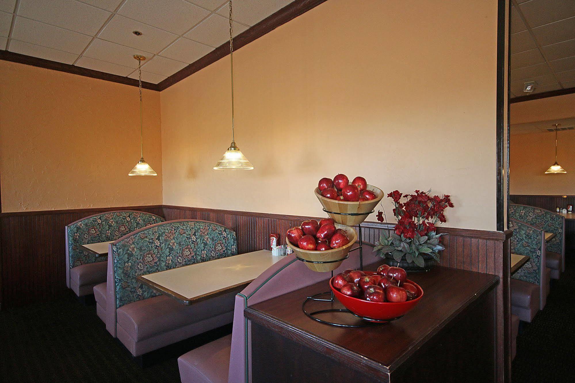 Ramada By Wyndham Wytheville Exteriér fotografie