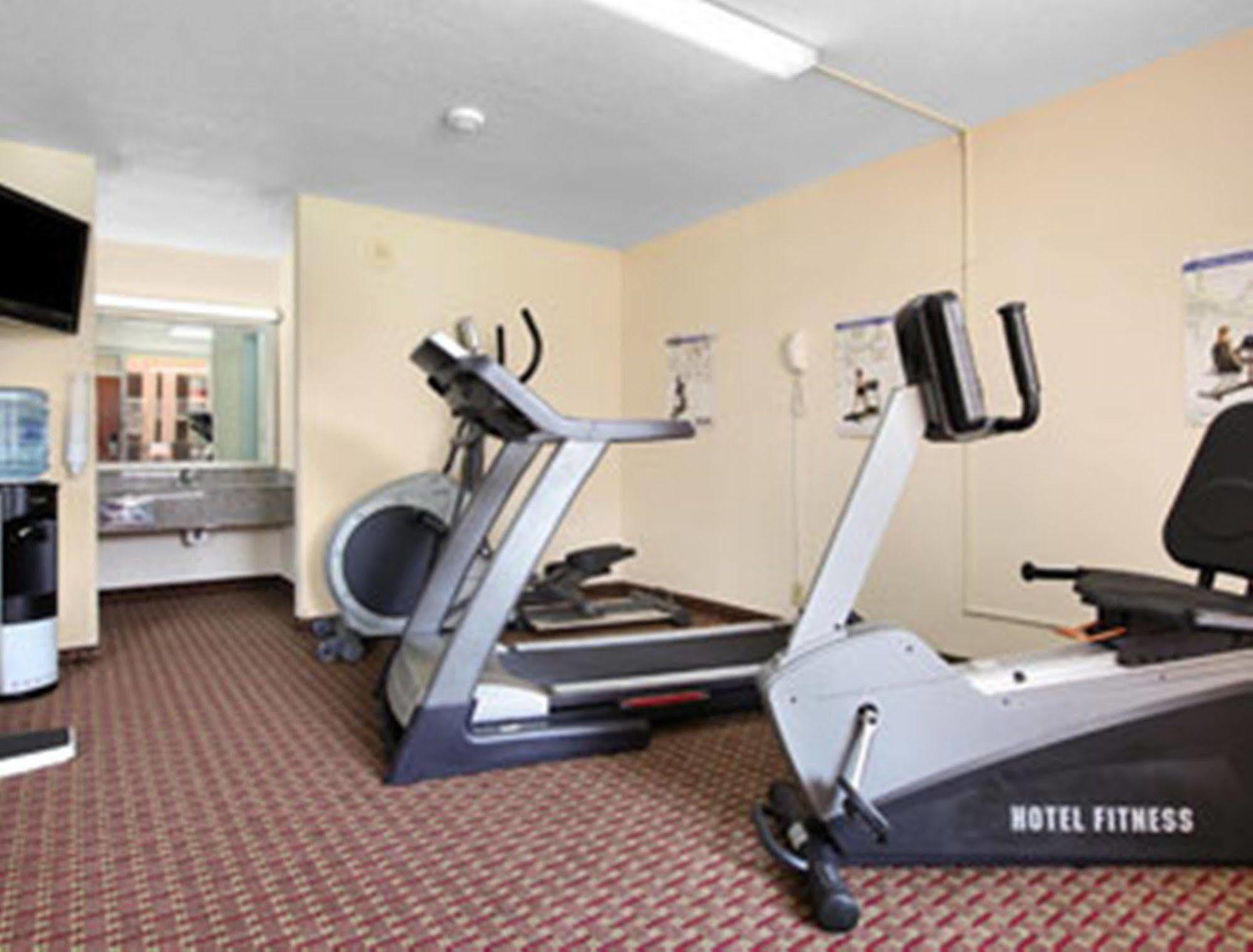 Ramada By Wyndham Wytheville Exteriér fotografie